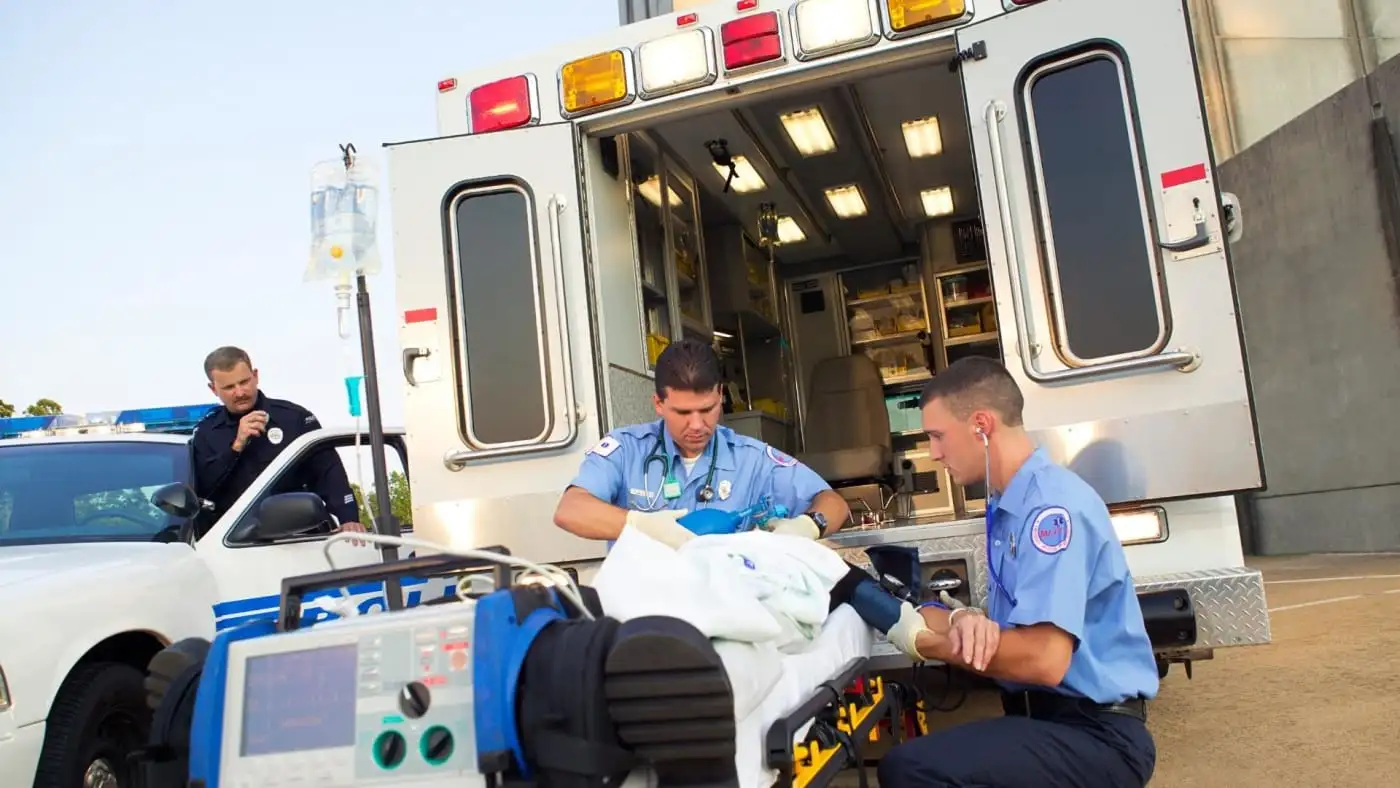 critical comms - mesh- ambulance.jpg